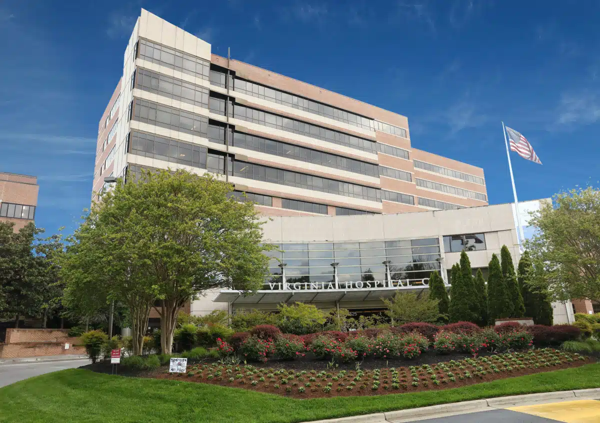 Virginia Hospital Center - Thumbnail 2